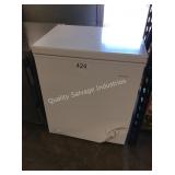 1 LOT FRIGIDAIRE CHEST FREEZER