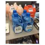 4 BOTTLE DOWNY FABRIC SOFTENER