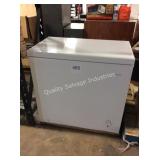 1 LOT FRIGIDAIRE CHEST FREEZER