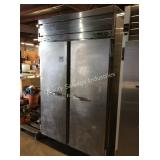 1 LOT BEVERAGE AIR 2 DOOR REFRIGERATOR