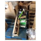 1 LOT STORE MERCHANDISE