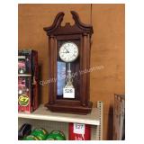 1 LOT BULOVA DECORATIVE CLOCK