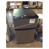 1 LOT WP COMPACT REFRIGERATOR