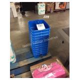 1 LOT 12 BLUE PLASTIC CADDIES