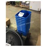 1 LOT 12 BLUE PLASTIC CADDIES