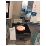 1 LOT DENVER BRONCOS NFL ORNAMENT (DISPLAY)