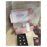 1 LOT TTD EYE CONTACT LENS SET (DISPLAY)