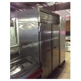 1 LOT BEVERAGE AIR 2 DOOR FREEZER
