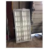 1 LOT 2 LIGHT FIXTURES