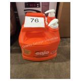 1 LOT (2) 1 GAL GOJO HAND CLEANER