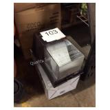 1 LOT 2 LED WALL PACKS