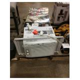 1 LOT FRIGIDAIRE 5000BTU AC