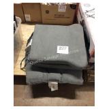 1 LOT CHAIR CUSHIONS