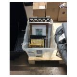 1 CTN PHOTO FRAMES & WALL ART