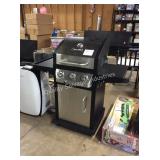 1 LOT DYNA GLO 3 BURNER GAS GRILL