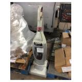 1 LOT ELECTROLUX VERSATILITY VAC
