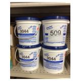 1 LOT FLOORING ADHESIVE