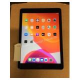 1 LOT IPAD 5TH GEN 13.4. 32 GB (DISPLAY)
