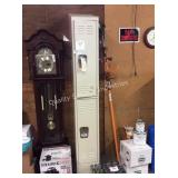 1 LOT LOCKER