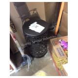 1 LOT OUTDOOR GARDEN STOOL