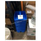 1 LOT 12 BLUE PLASTIC CADDIES