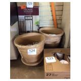 1 LOT 2 PLANTERS
