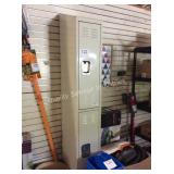 1 LOT LOCKERS