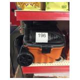 1 LOT 4 GAL SHOP VAC