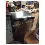 1 LOT HAIER COMPACT REFRIGERATOR