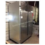 1 LOT TRAULSEN 2 DOOR FREEZER