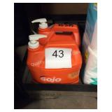 1 LOT (2) 1 GAL GOJO HAND CLEANER