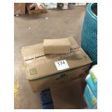 1 CTN SINGLE FOLD TOWELS