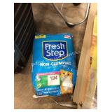 1 LOT FRESH STEP CAT LITTER