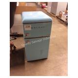 1 LOT GALANZ COMPACT REFRIGERATOR