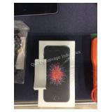 1 LOIT IPHONE 5E AT&T 16GB SPACE GRAY W/ ACCESS.
