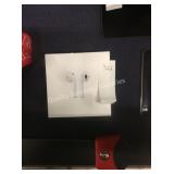 1 LOT APPLE AIR PODS (DISPLAY)