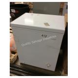 1 LOT FRIGIDAIRE CHEST FREEZER