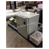 1 LOT MARVEL COMPACT REFRIGERATOR