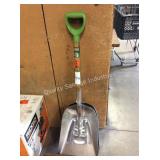 1 LOT 2 ALUMINUM SHOVELS