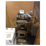 1 LOT DECORATIVE WALL ORGANIZER