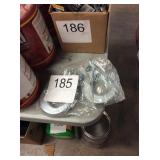 1 LOT 2 METAL HOOKS