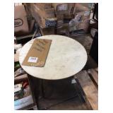 LOT DECORATIVE TABLE (CRACKED)