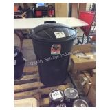1 LOT RUBBERMAID TRASHCANS W/ LIDS