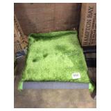 1 LOT GREEN RUG