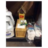 1 LOT BIRD & BEE HOUSES