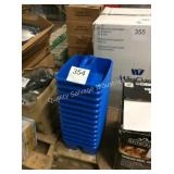 1 LOT 12 BLUE PLASTIC CADDIES