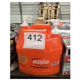 1 LOT 2 1-GAL GOJO HAND CLEANER