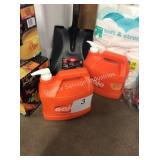 1 LOT 2 1-GAL GOJO HAND CLEANER