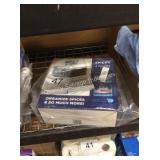 1 LOT SWIVEL SPICE RACK