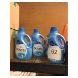 1 LOT 4 BOTTLE DOWNY FABRIC SOFTENER 77OZ